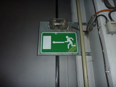 Kuriosit�t Notausgang