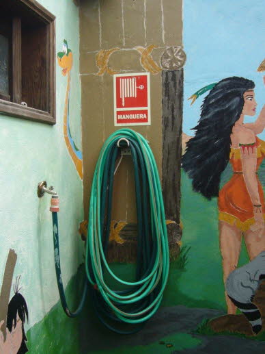 Kuriosit�t Wandhydrant